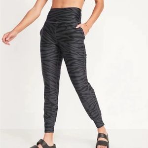 Old Navy Active Powersoft Joggers